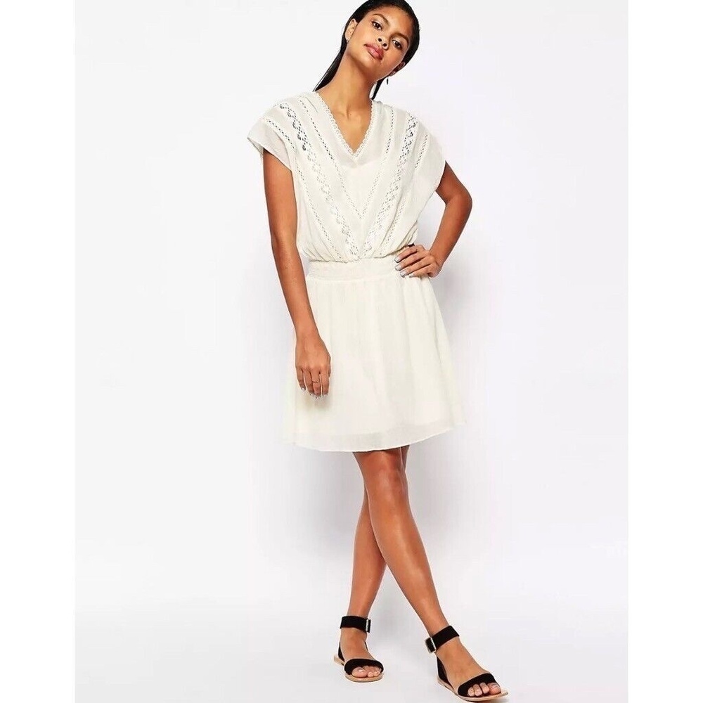 Moon River Cream Embroidered V-Neck Dress Women’s Medium